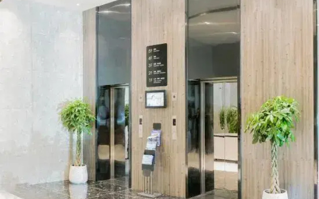 GYA Hotel (Yancheng Wengang Road High-speed Railway Station)