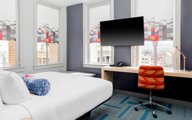 Aloft El Paso Downtown