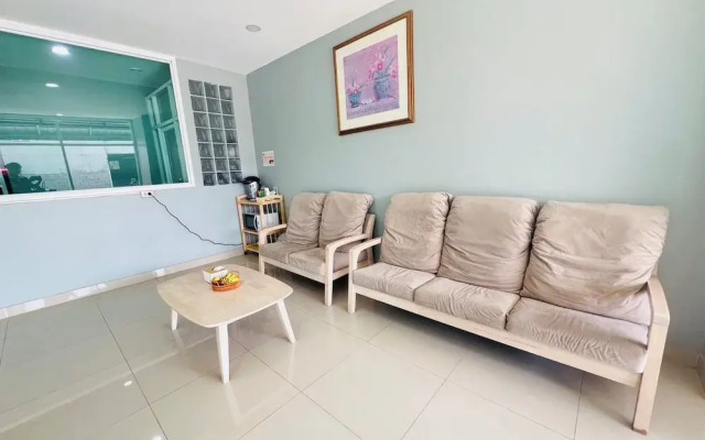 Terminal2 Hotel Phuket