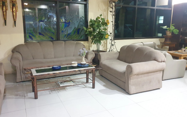 Hotel Suroyo RedPartner