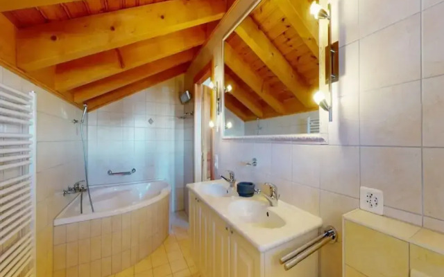 Chalet in the Heart of the Mountains