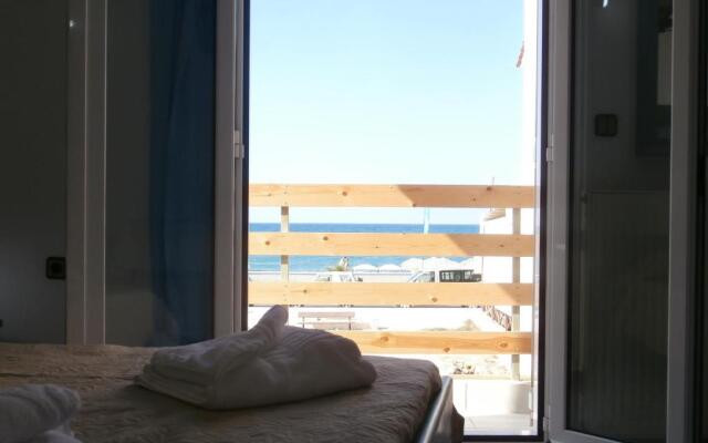 Fouli Studios & Apartments