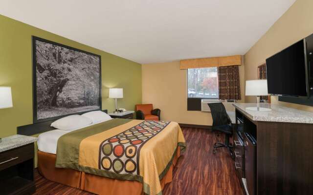 Super 8 by Wyndham Raleigh North East