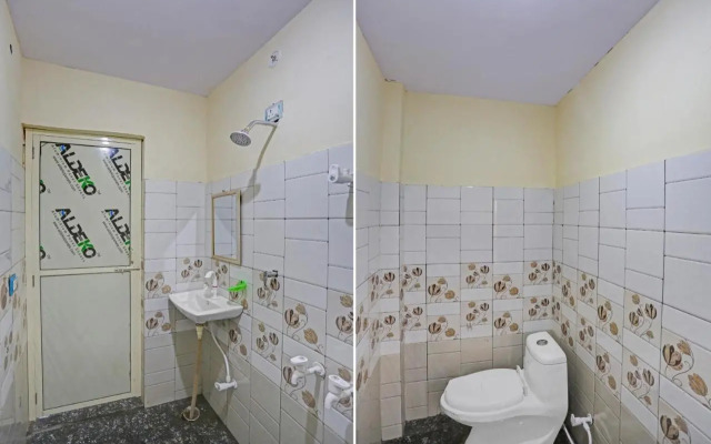 OYO Flagship 70297 Royal Palace Guest House