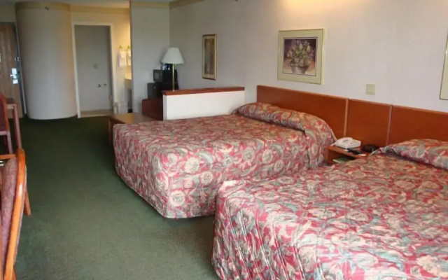 Syracuse Inn & Suites