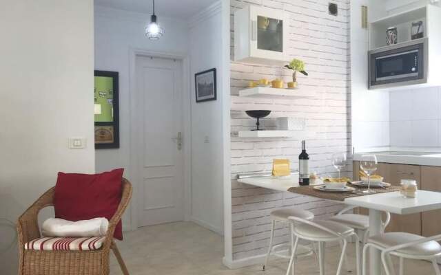 The Cozy Corner Apartment, Primera Línea con Vistas al Mar