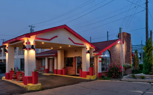 Super 8 By Wyndham Vernon