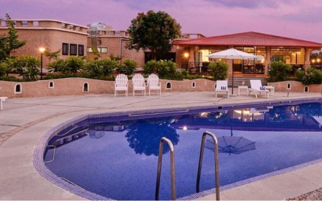 Krishna Jungle Resort – Pool – Jabalpur