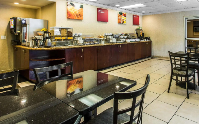 Comfort Suites Near Six Flags Magic Mountain