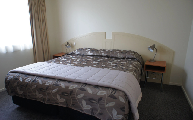 Bks Egmont Motor Lodge – Guest Rooms – New Plymouth