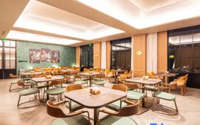 Orange Hotel (Xinyang Gushi Branch)