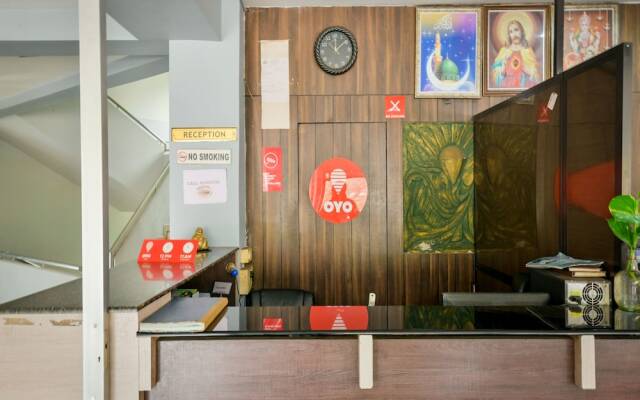 OYO 15226 Crystal Residency