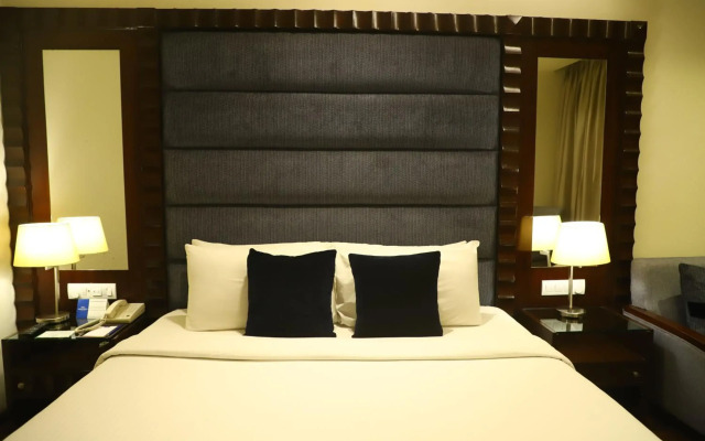 Deventure Sarovar Portico Kapashera