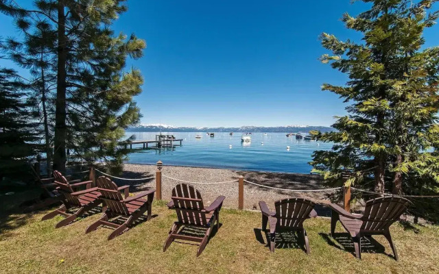 West Lake Serenity 180 Degree Lake Views