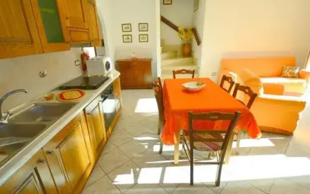 Luxurious Holiday Home in Montignoso with Garden