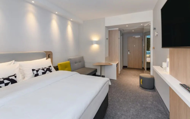 Holiday Inn Express Brussels Airport by IHG