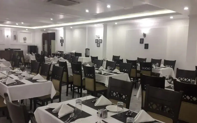 Golden Tulip Khajuraho