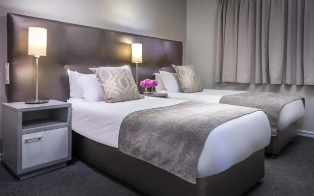 Lagoon Beach Hotel Apartments