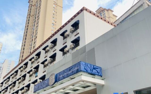 HanTing Premium Hotel (Wuhan Huake University Innovation Street)