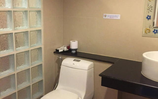 Krabi Serene Loft Hotel