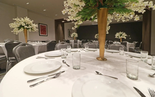 Holiday Inn Express Monterrey Fundidora by IHG
