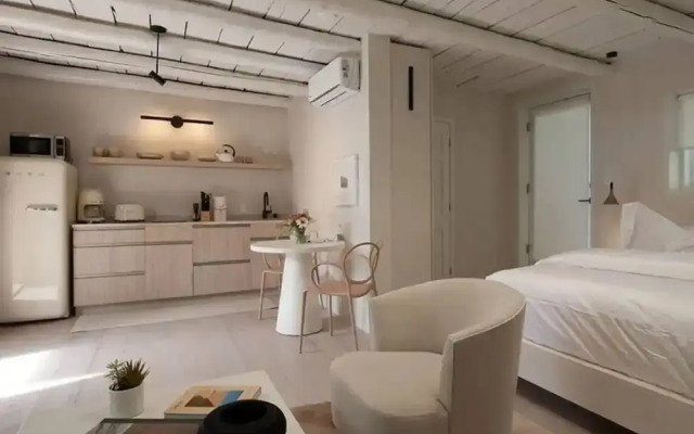 Palace Modern Residences at the Railyard