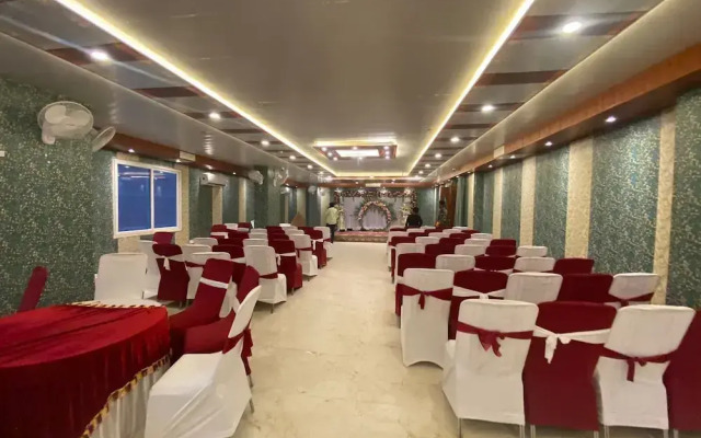 Hotel Varuna Grand