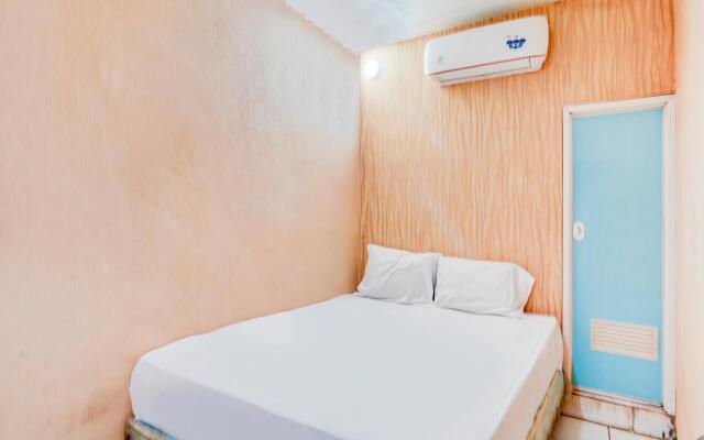 OYO Life 2083 Tambakbening Residence