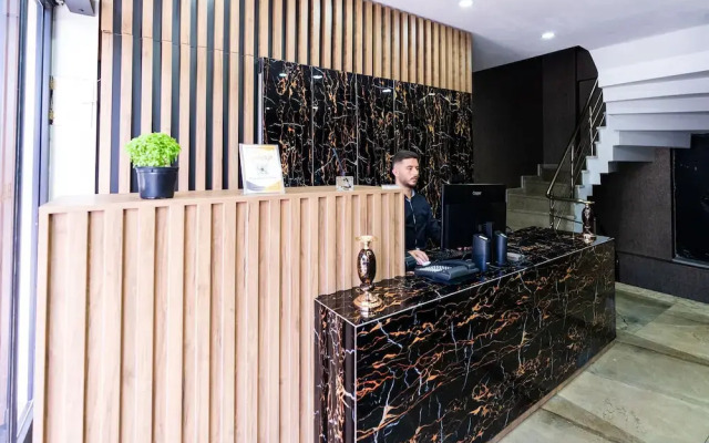 Black Palace Hotel