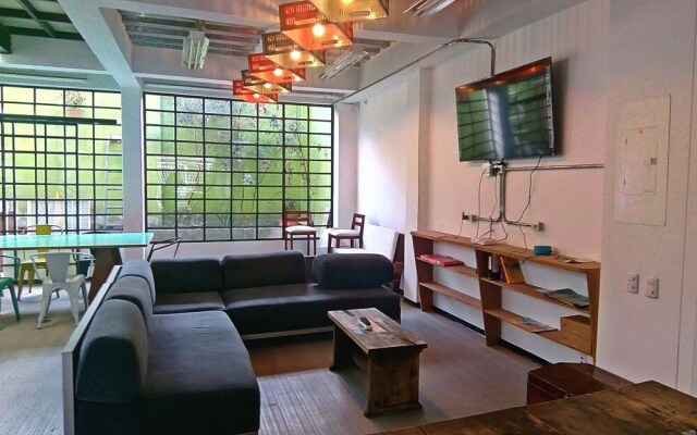 Media Luna Hostel Bogota
