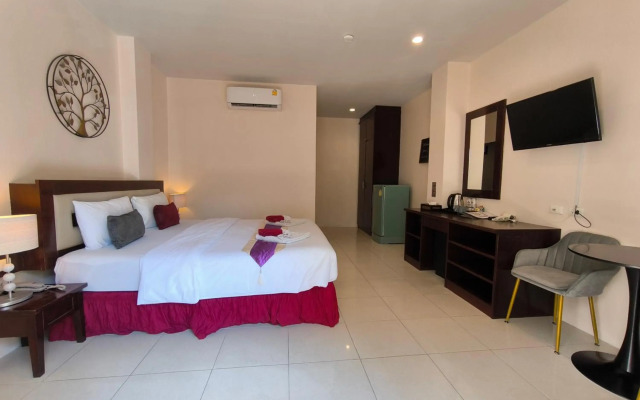 Seven Seas Hotel