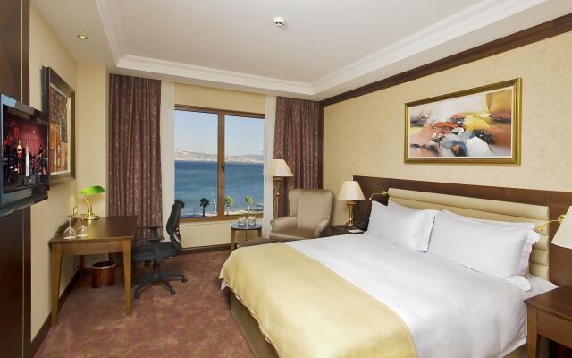 Wellborn Luxury Hotel