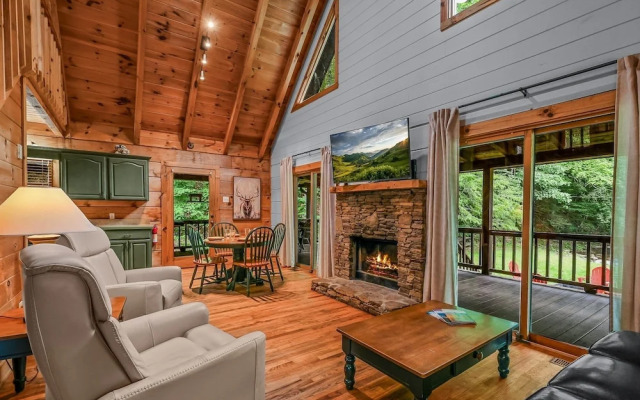 Willow Creek 2 Bedroom Cabin by RedAwning