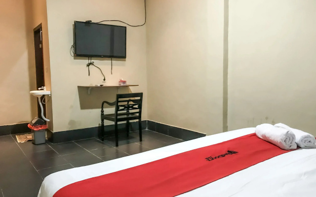 RedDoorz @ Jalan Gelanggang Remaja Waena Jayapura
