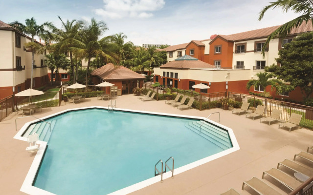 HYATT house Miami Airport