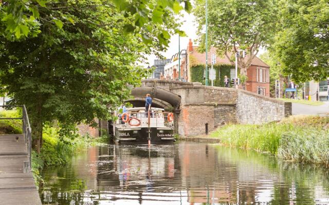 James Joyce Suite - hiphipstay