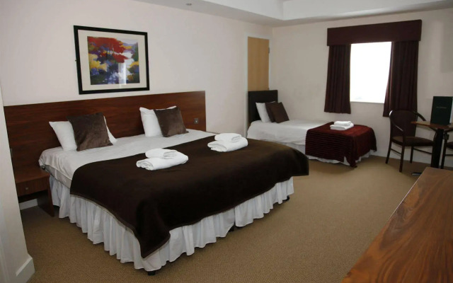 Boston West Hotel