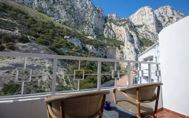 The Caleta Hotel Self-Catering Apartments