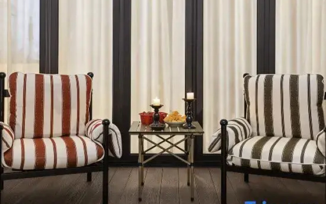 Jingdezhen Taomingju Garden Hotel (Tao Yang Alley People's Square)