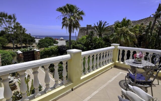 Exquisite Villa 50m To Beach