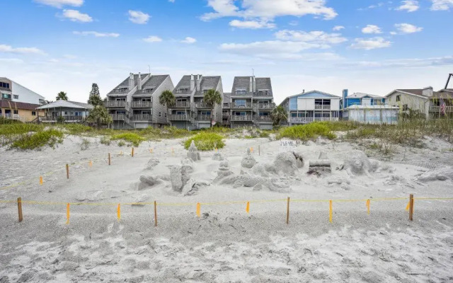 Pelican Pointe 2C