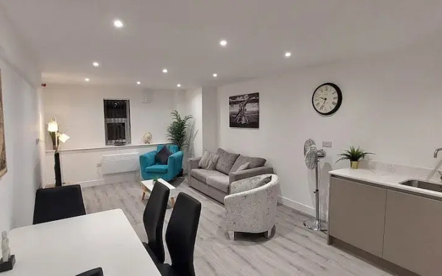 Modern 2 Bedroom Apartments - Camberley