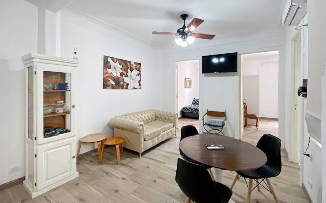 Centrally Located Apartment Near the Obelisco in Buenos Aires Num7826