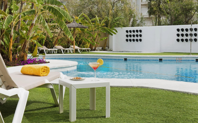 Elba Motril Beach & Business Resort