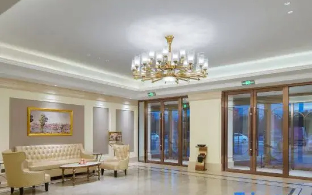 Vienna Hotel (Debaijin Street, Dezhou Plain)