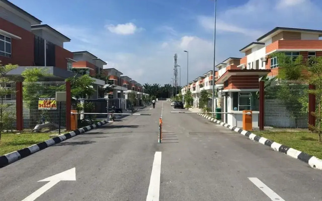 KLIA Transit @ Kim House