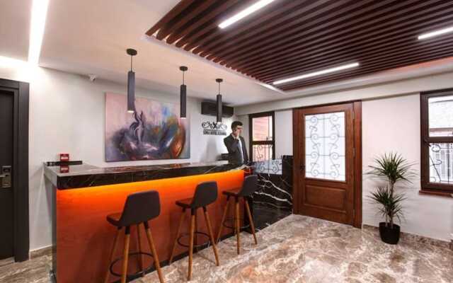 Room in Guest Room - Luxury Triple Room in Istanbul