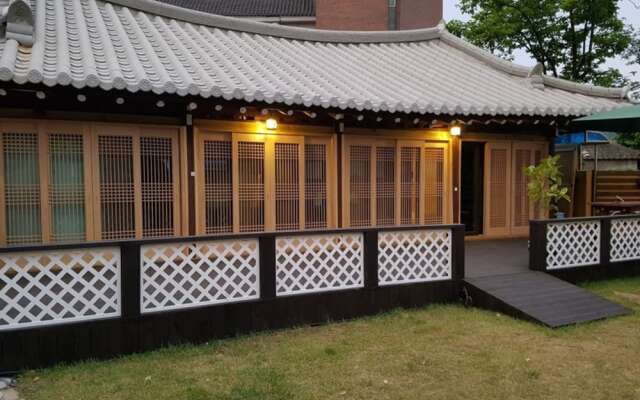 Damso 2nd Guest House