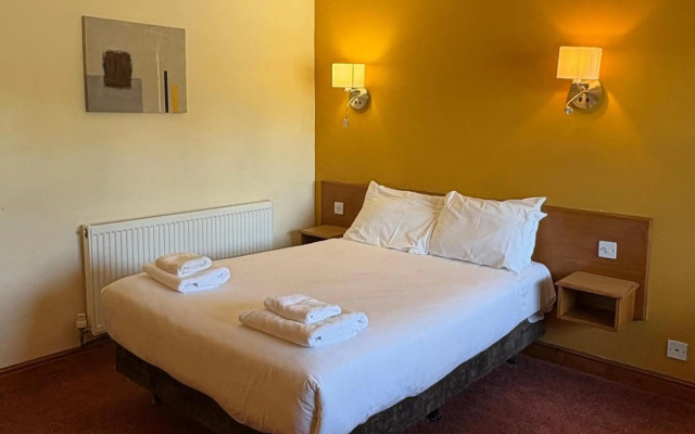 Tollgate Hotel And Leisure