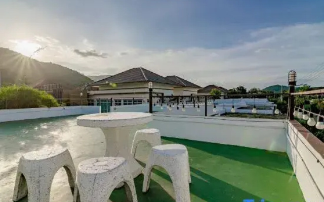 Little Hua-Hin Private Poolvilla from beach 3km